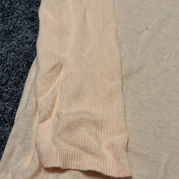 💕 Victoria’s Secret shirt - Picture 3 of 5